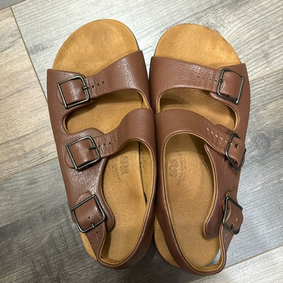 SAS Brown Sandal - Picture 1 of 4